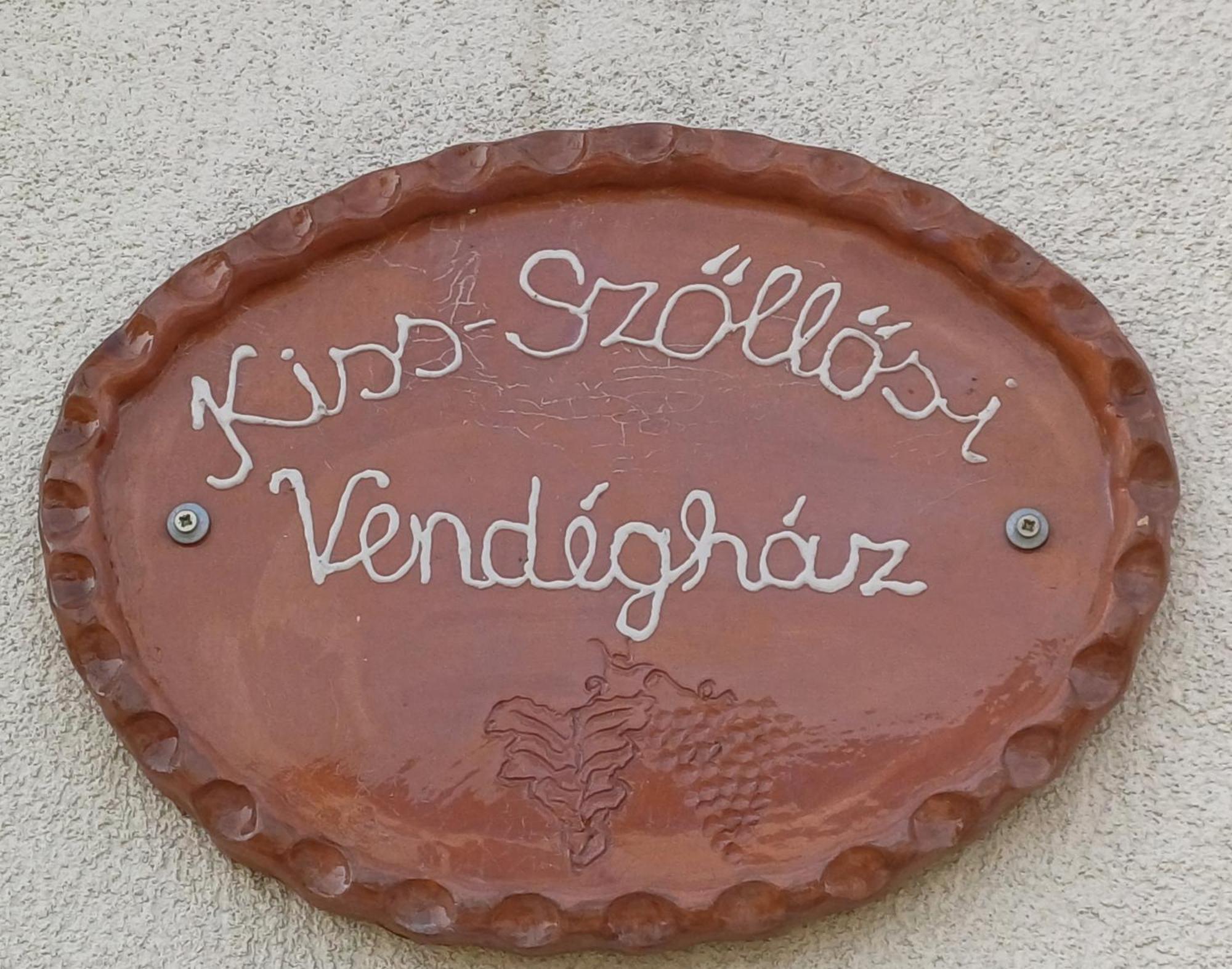 Kiss-Szollosi Vendeghaz Debrecen Exterior photo